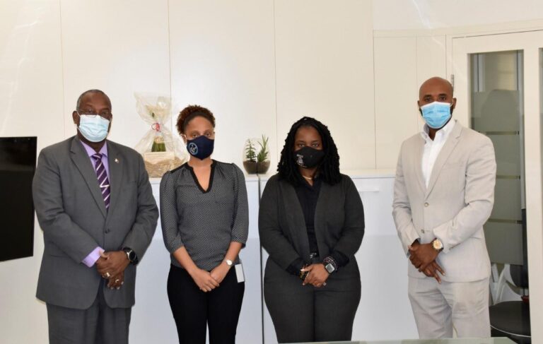 The Minister of Justice meets with the Integrity Chamber